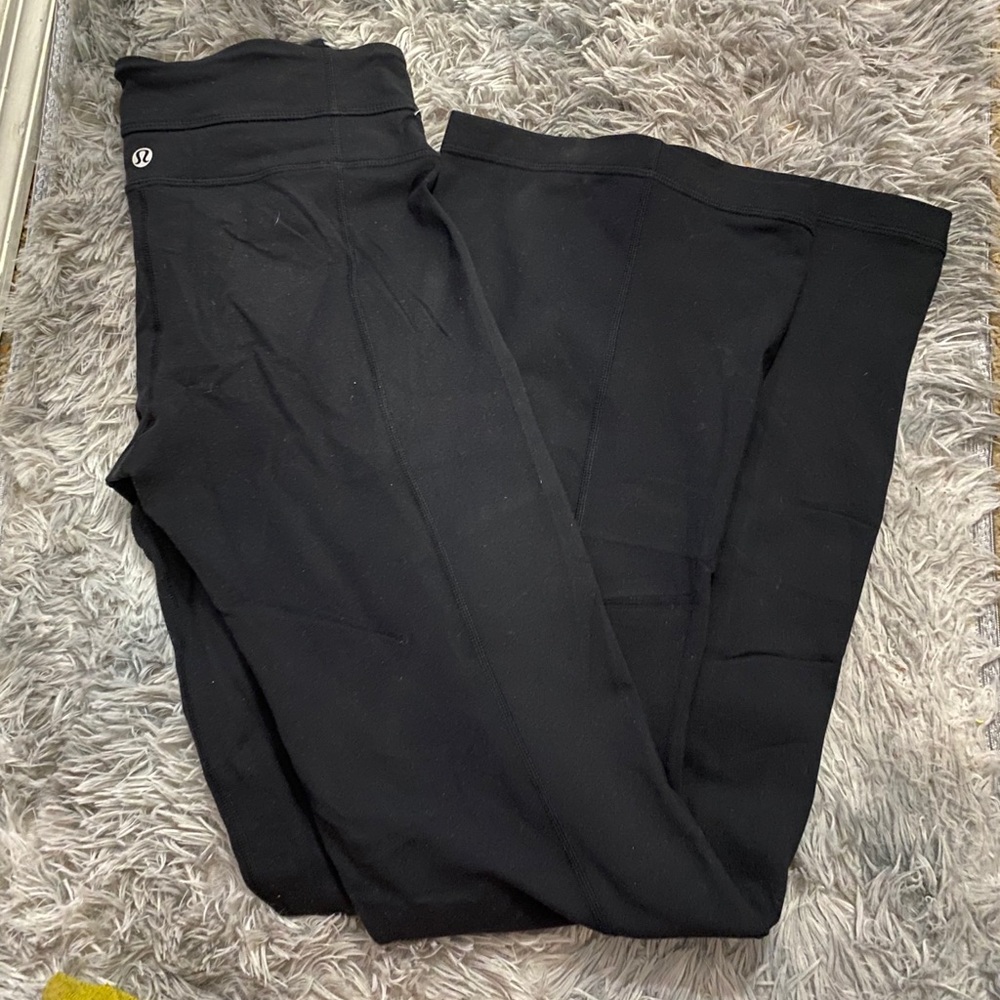 Lululemon Groove pant flared leggings